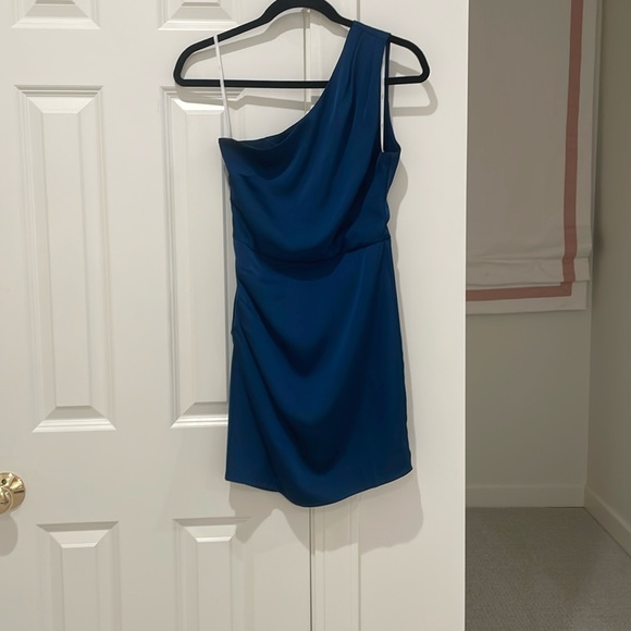 Lulus mini dress - Picture 2 of 7